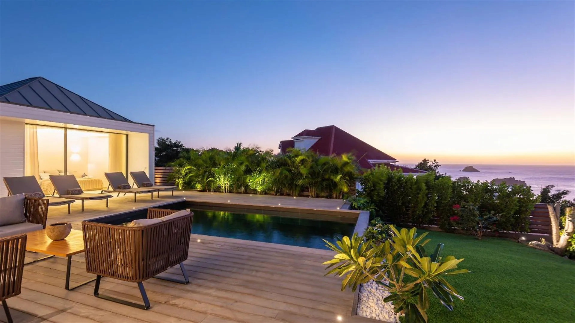 Lovely Decorated Villa with Ocean View غوستافي