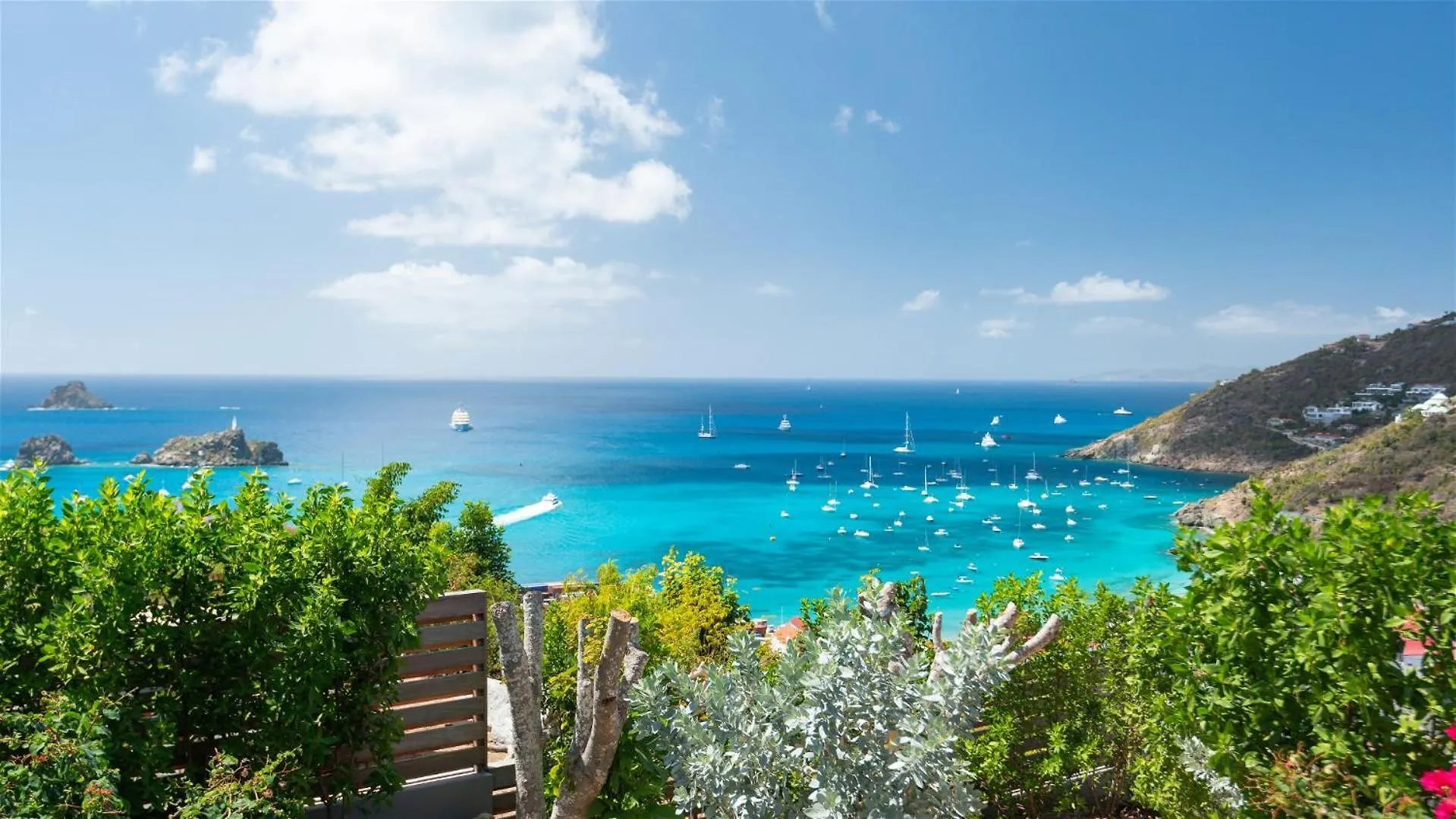 Lovely Decorated Villa with Ocean View غوستافي